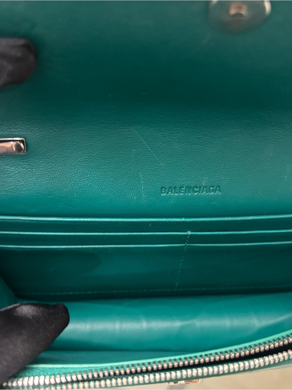 Authentic Balenciaga Gossip Wallet on Chain (WOC) in Jade green - Picture 5 of 15